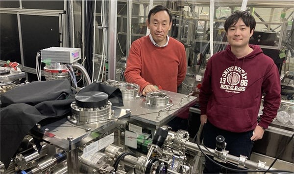 Professor Iwasaki and Assistant Professor Motoyama