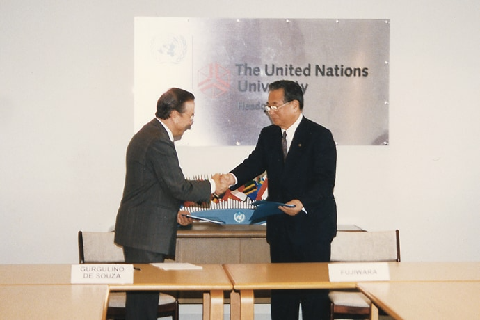 150 Years Shimadzu Customers